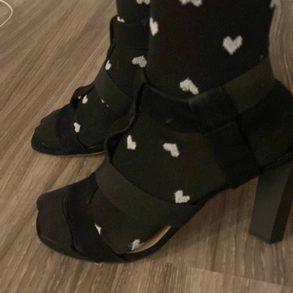 Diane von Furstenberg Women's Black Suede Cage Sandals 10M - Picture 4 of 17